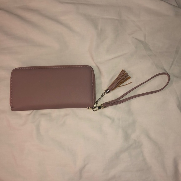 Wristlet - Picture 2 of 3